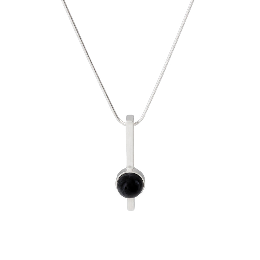 Bar Pendant Cairn Black Onyx