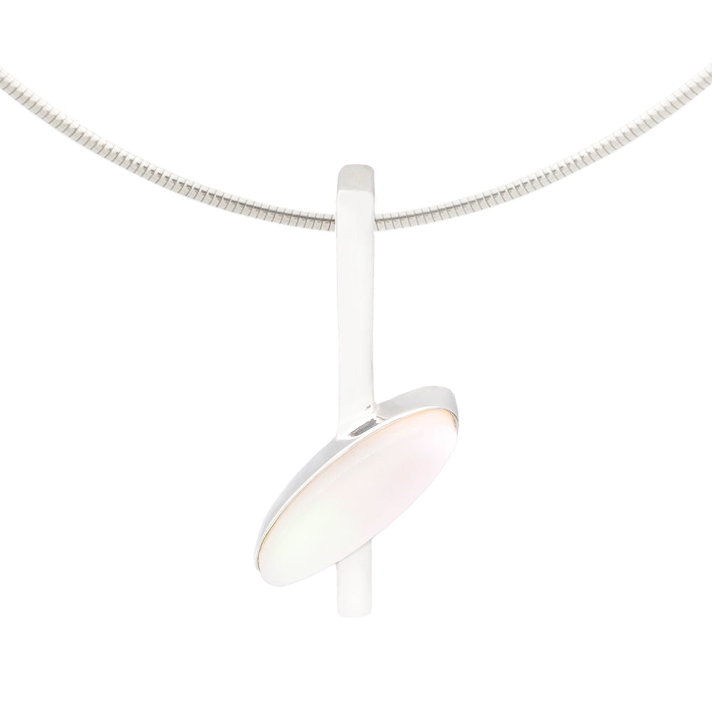 Mother of pearl necklace set in sterling silver
