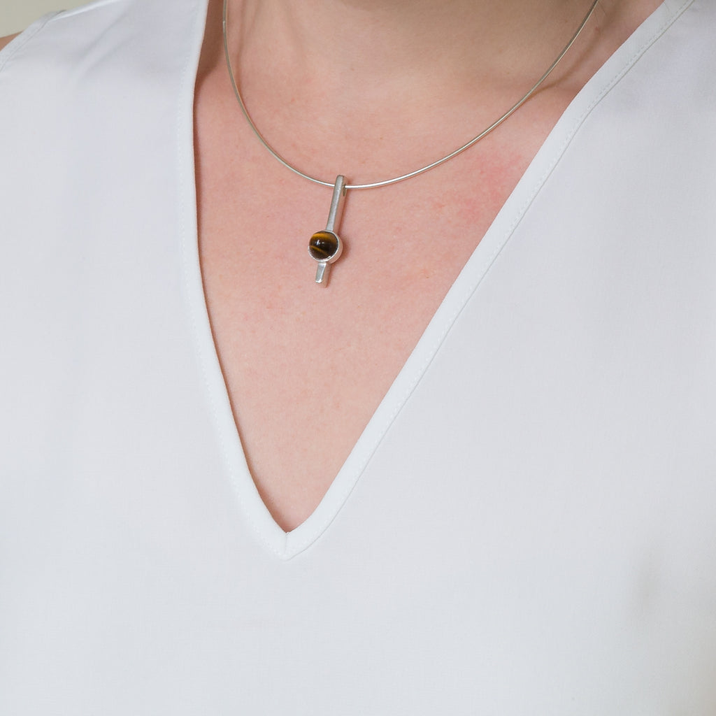 Bar Pendant Cairn Tiger Eye
